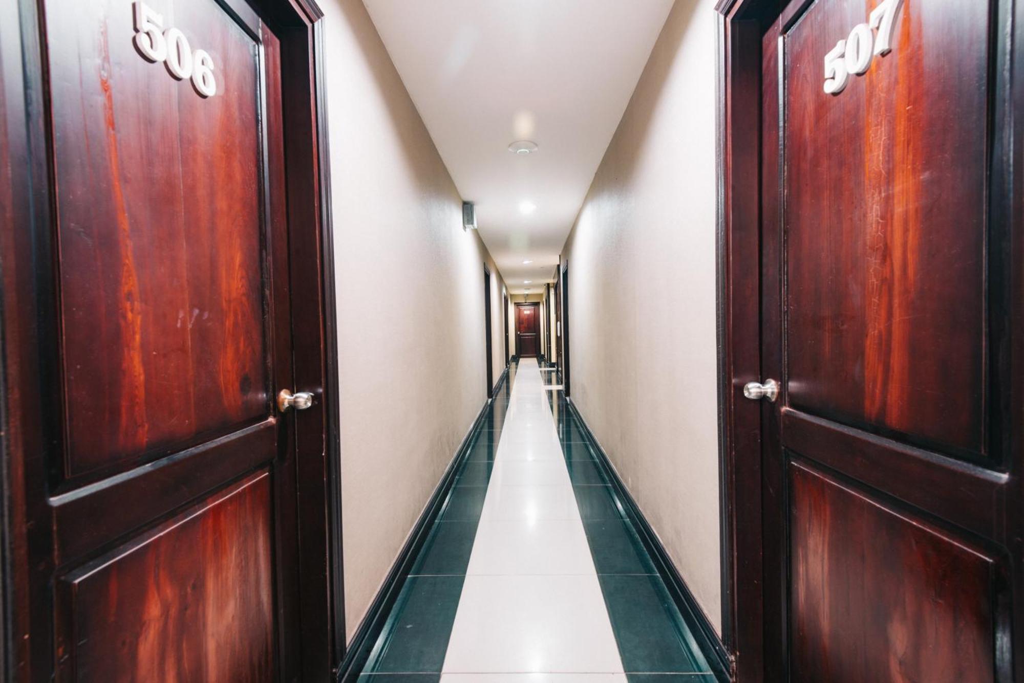 V Hotel Вьентьян Экстерьер фото
