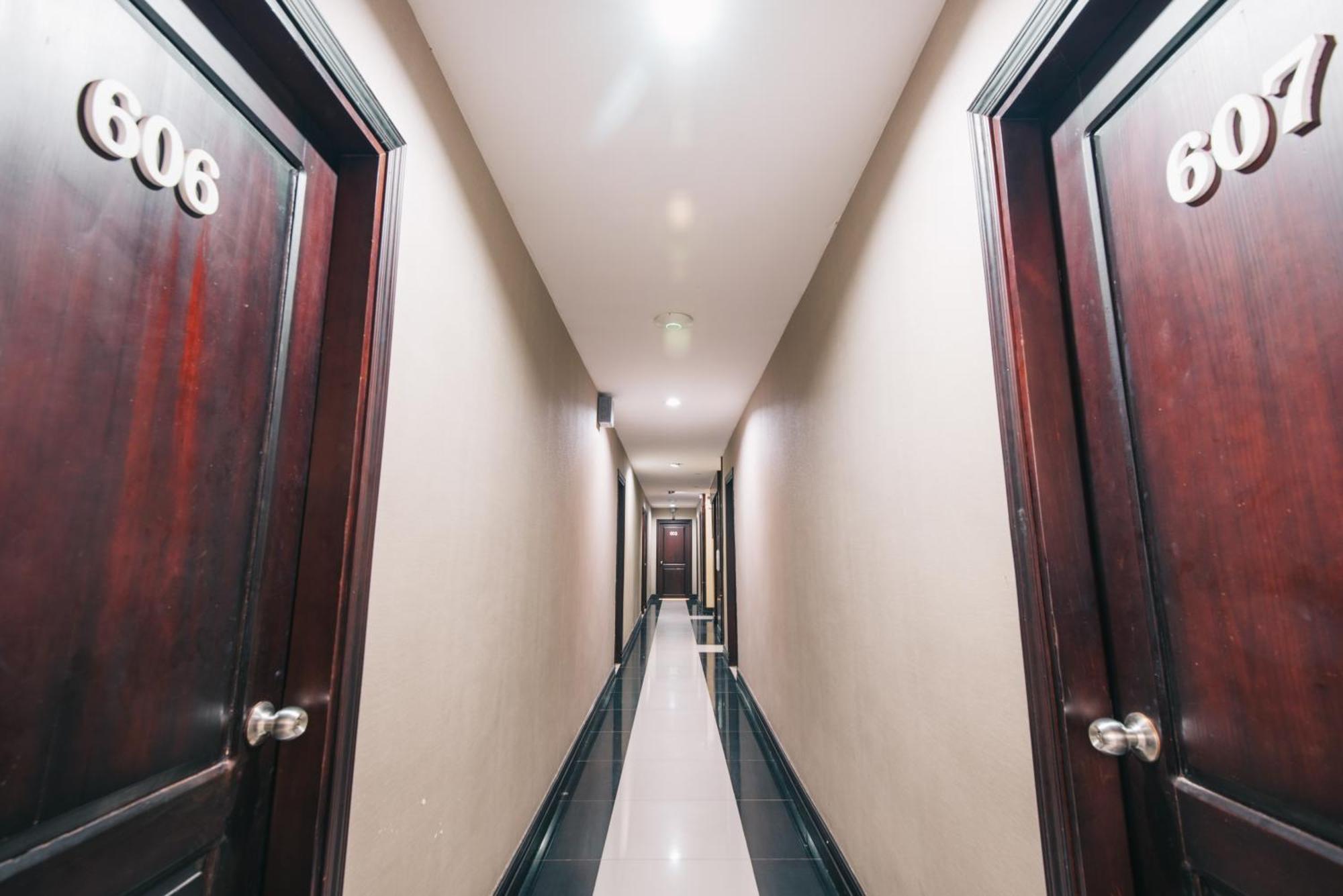 V Hotel Вьентьян Экстерьер фото