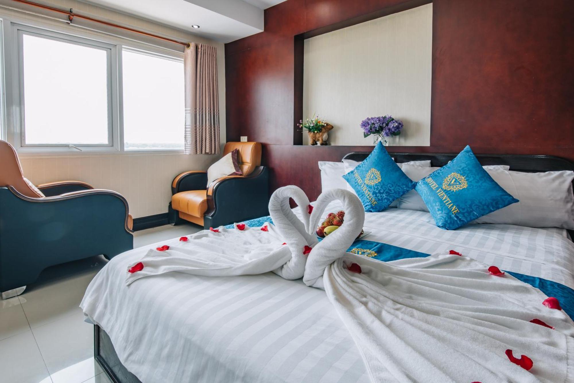 V Hotel Вьентьян Экстерьер фото