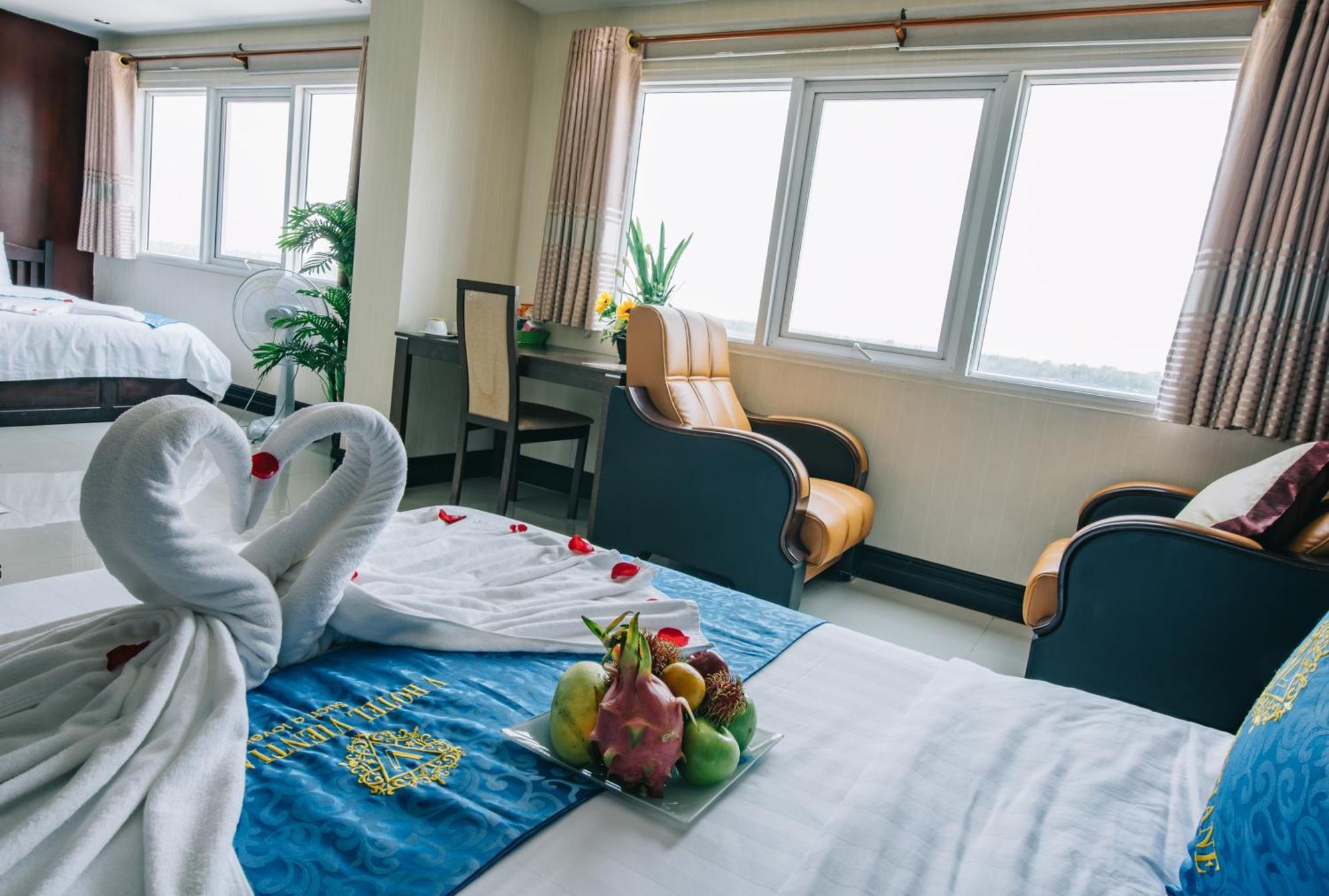 V Hotel Вьентьян Экстерьер фото